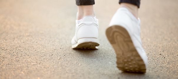 Séta: A rendszeres napi séták csökkenthetik a betegségek kockázatát!